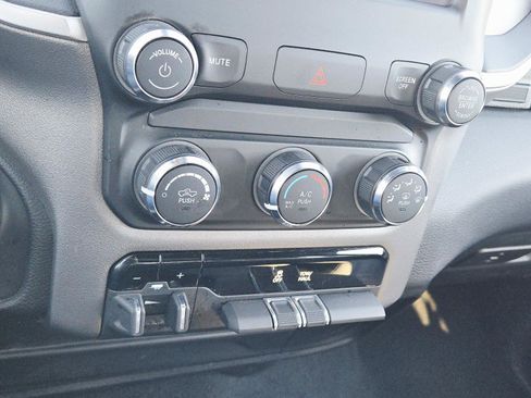 Used 2024 RAM 2500 Big Horn w/ Bed Utility Group image 31