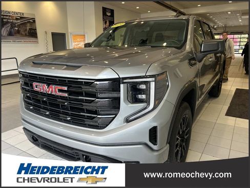 Used 2024 GMC Sierra 1500 Elevation AWD/4WD image 6