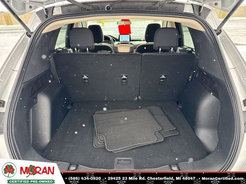 Used 2020 Ford Escape SE image 28