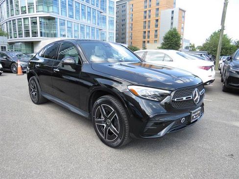Used 2024 Mercedes-Benz GLC 300 4MATIC image 5