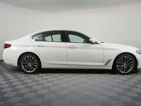 Certified 2023 BMW 530i w/ Premium Package image 2