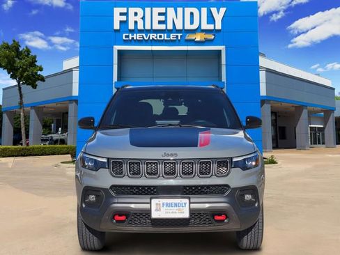 Used 2023 Jeep Compass Trailhawk w/ Trailhawk Elite Group image 2