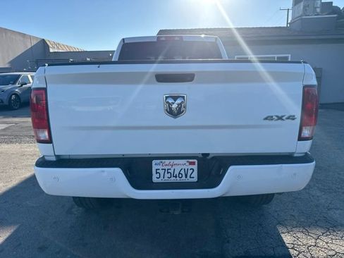 Used 2018 RAM 2500 Big Horn w/ Sport Appearance Group AWD/4WD image 6