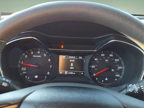 Used 2023 Chevrolet TrailBlazer LT w/ Convenience Package AWD/4WD image 24
