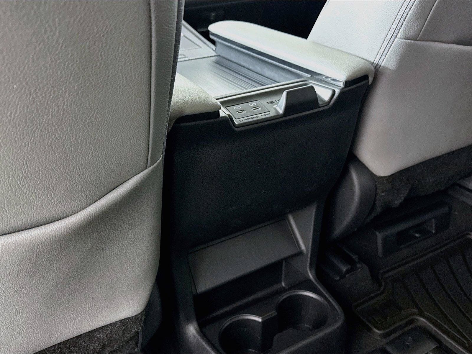 Certified 2026 Toyota Sienna XLE FWD image 36
