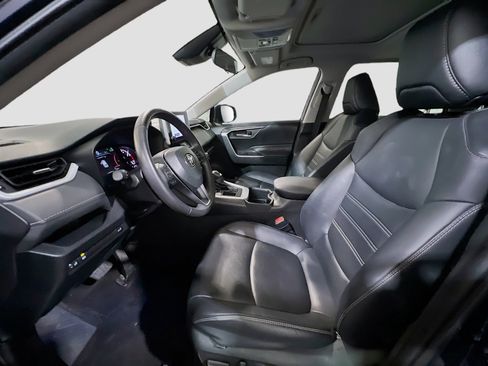 Used 2023 Toyota RAV4 XLE Premium image 14