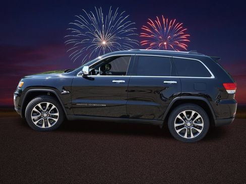 Certified 2018 Jeep Grand Cherokee Limited w/ Trailer Tow Group IV AWD/4WD image 9