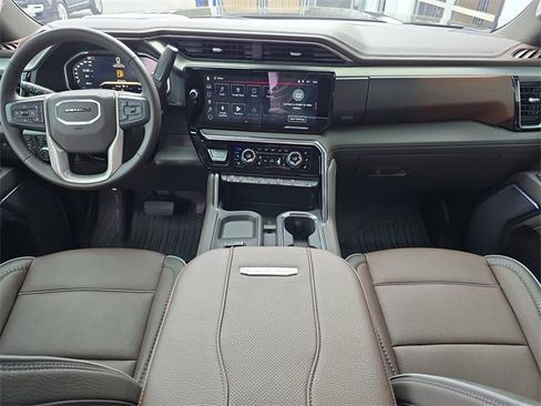 Certified 2026 GMC Sierra 3500 Denali w/ Denali Reserve Package image 12