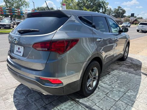 Used 2018 Hyundai Santa Fe Sport FWD image 4