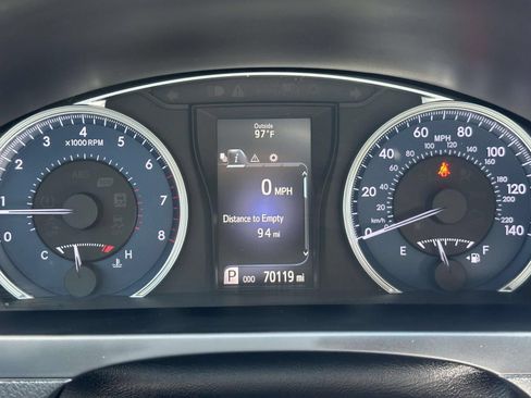 Used 2017 Toyota Camry LE FWD image 19