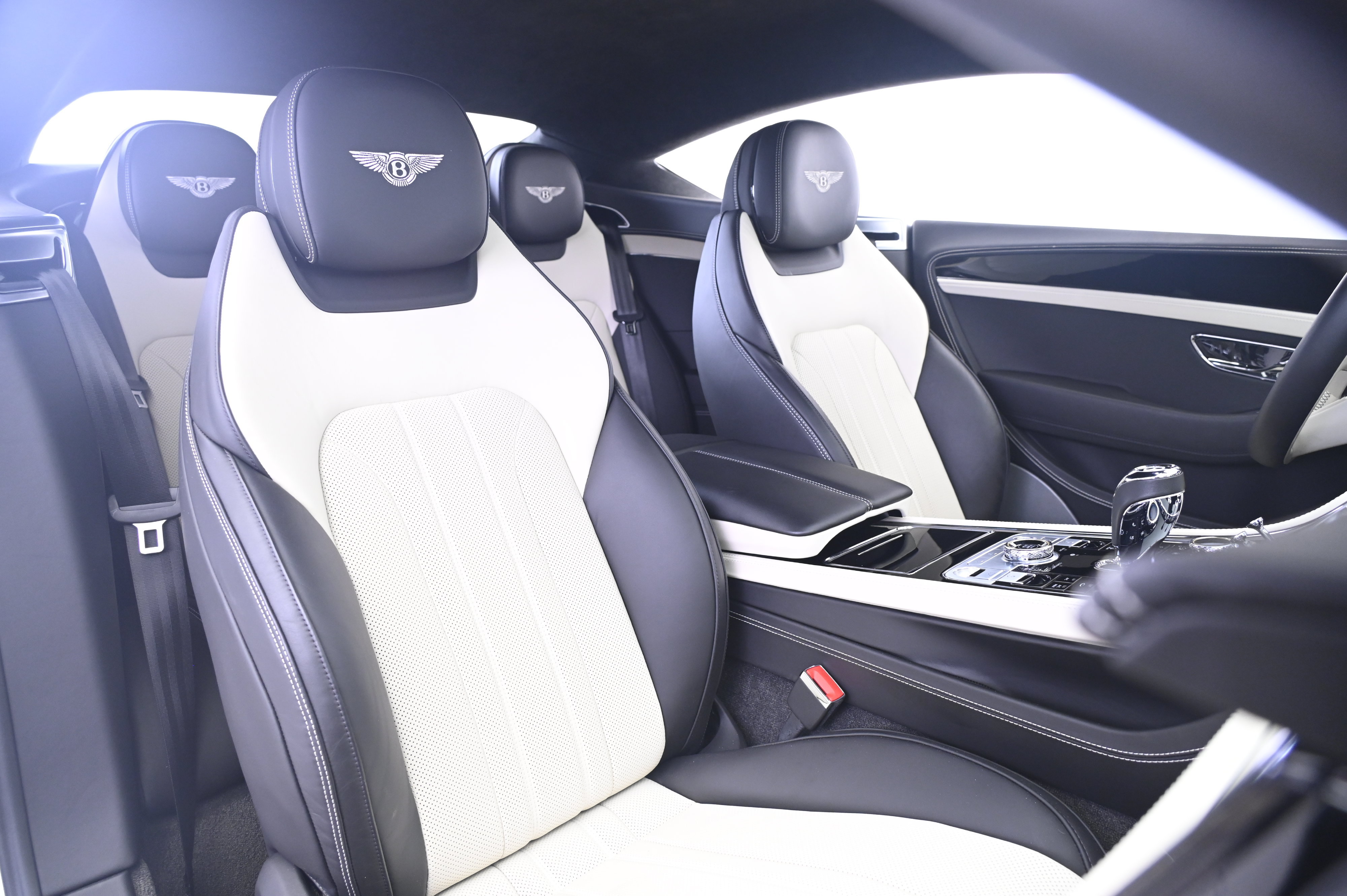 Used 2021 Bentley Continental GT AWD/4WD image 20
