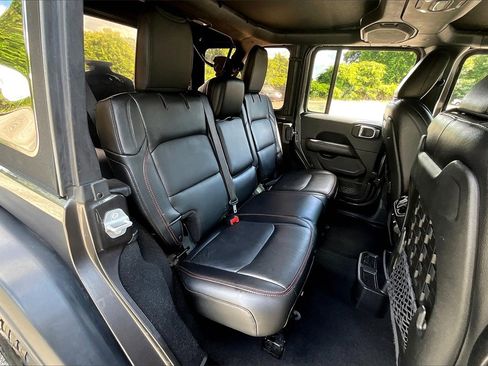 Used 2018 Jeep Wrangler Unlimited Rubicon image 22