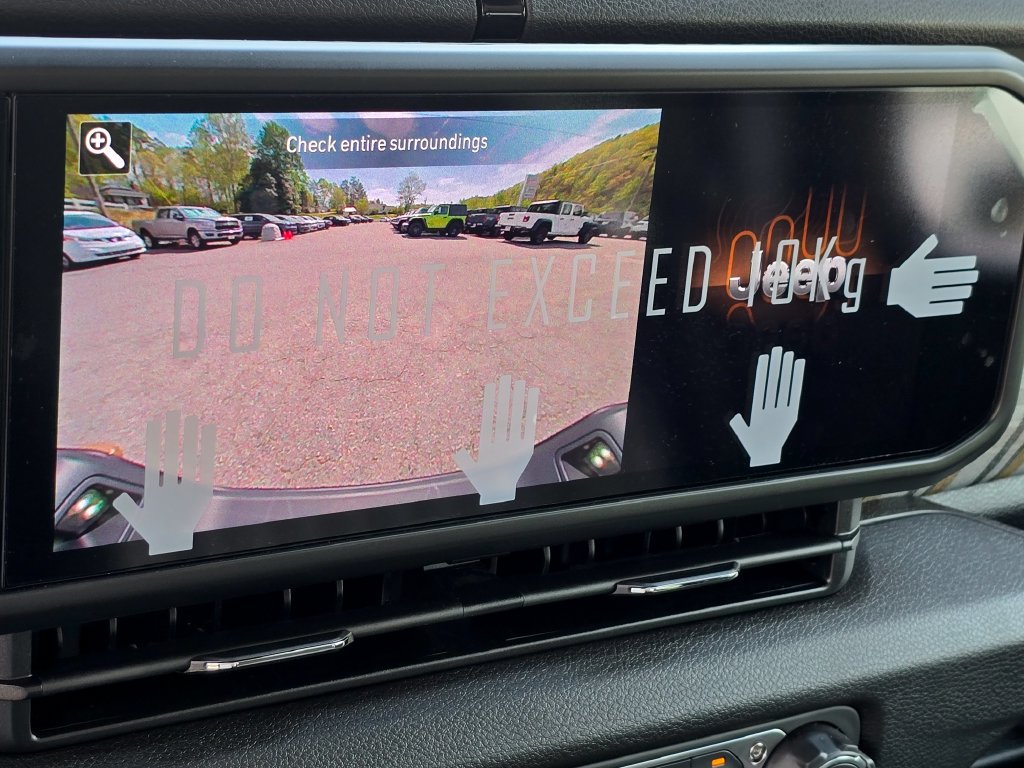 New 2026 Jeep Gladiator Sport AWD/4WD image 10