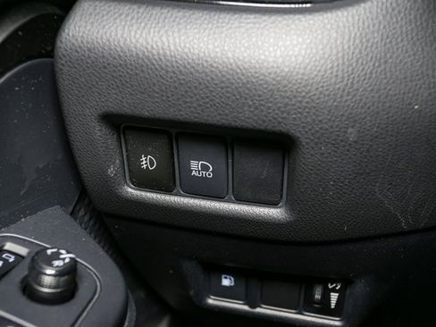 Used 2018 Toyota C-HR XLE image 30