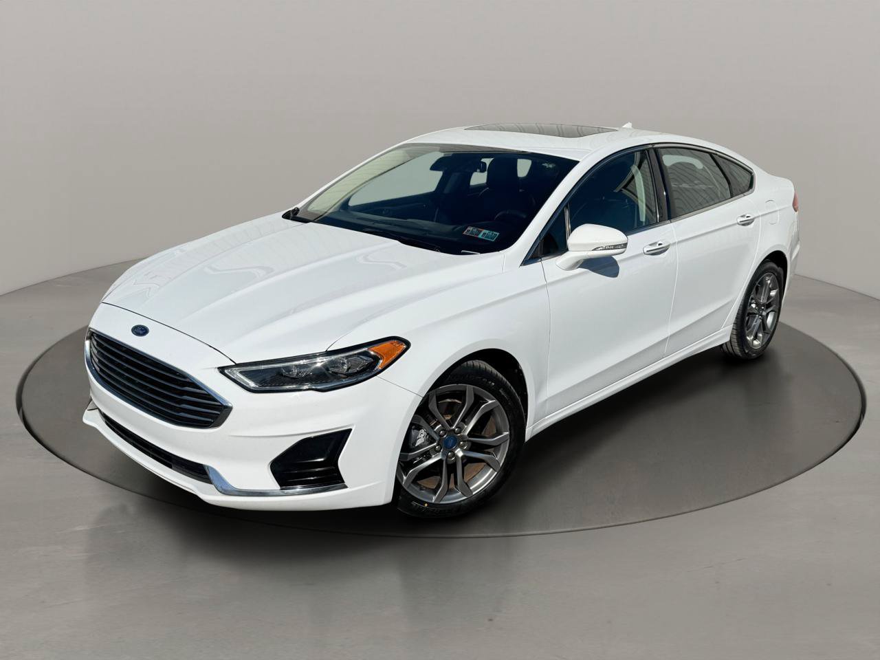 Used 2019 Ford Fusion SEL FWD image 1