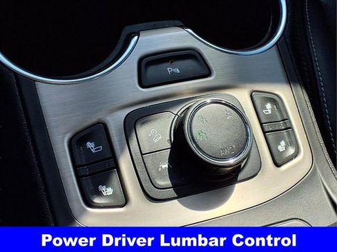 Used 2022 GMC Terrain Denali image 14