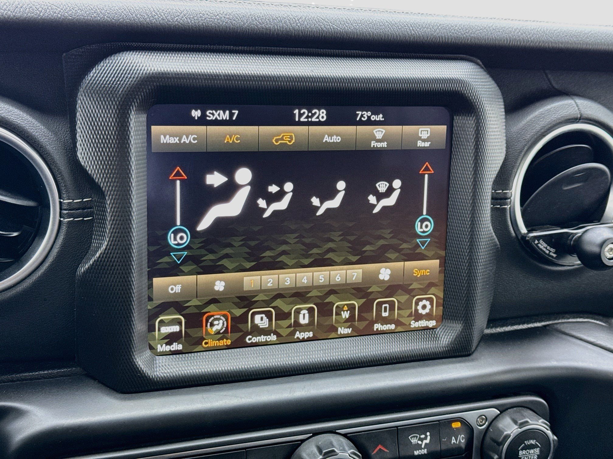 Used 2021 Jeep Wrangler Unlimited Sahara AWD/4WD image 12