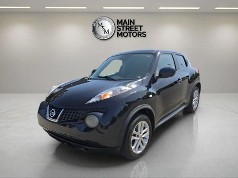 Used 2013 Nissan Juke SV FWD image 1