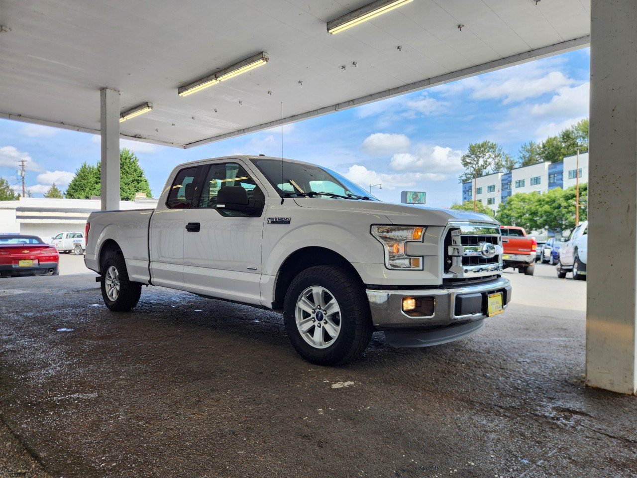 Used 2015 Ford F150 XLT w/ Equipment Group 301A Mid RWD image 7