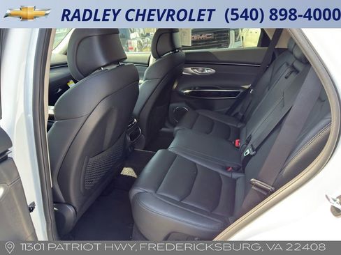 Used 2025 Genesis GV70 2.5T AWD/4WD image 10