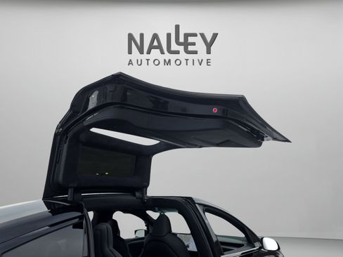 Used 2023 Tesla Model X image 32