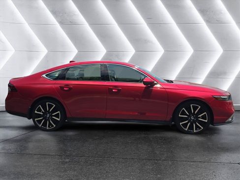 Used 2024 Honda Accord Touring image 6