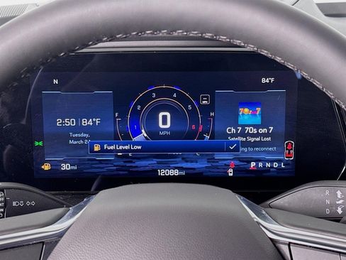 Used 2025 Chevrolet Tahoe High Country image 14