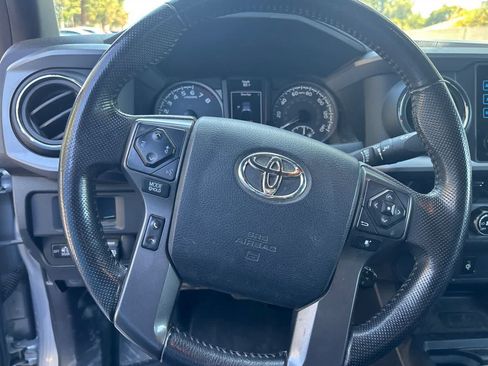 Used 2017 Toyota Tacoma TRD Sport w/ Tow Package RWD image 24