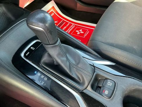 Used 2020 Toyota Corolla SE image 32