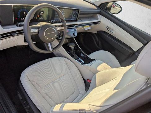 Used 2025 Hyundai Tucson SEL image 3