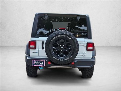 Used 2023 Jeep Wrangler Unlimited w/ Convenience Group AWD/4WD image 7