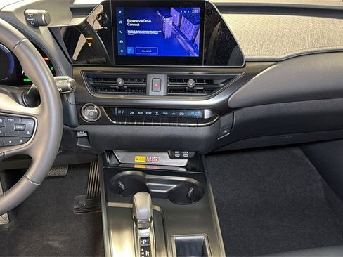 Used 2025 Lexus UX 300h AWD image 18
