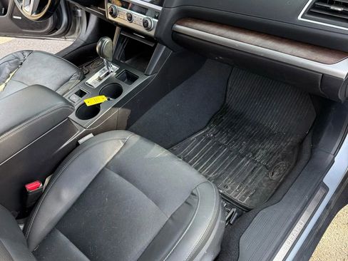 Used 2016 Subaru Outback 3.6R Limited image 19