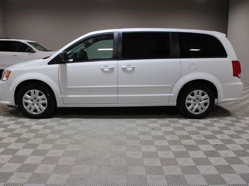 Used 2017 Dodge Grand Caravan SE w/ Power Window Group FWD image 8