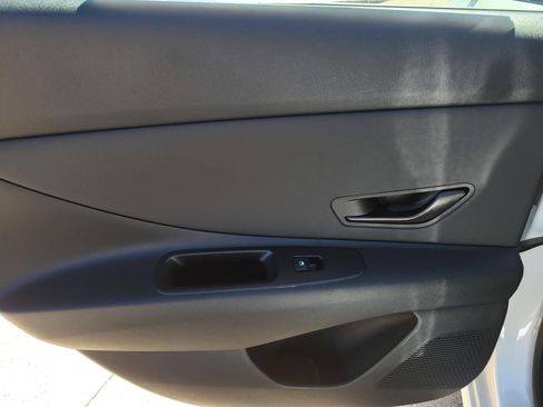 New 2026 Hyundai Elantra SEL Sport Premium FWD image 9