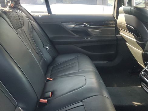 Used 2016 BMW 750i xDrive AWD/4WD image 10