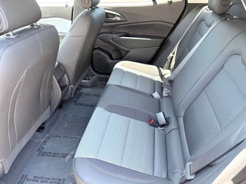 Used 2026 Chevrolet Trax LT FWD image 7