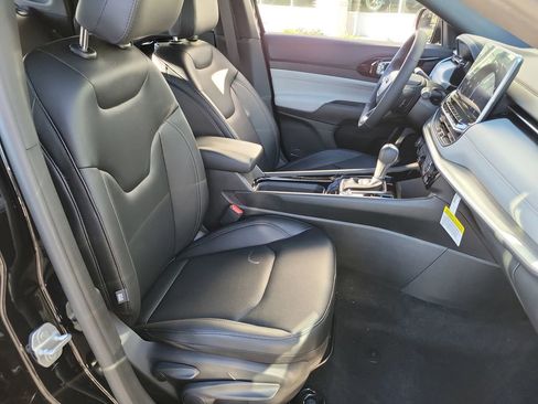 New 2026 Jeep Compass Limited image 16