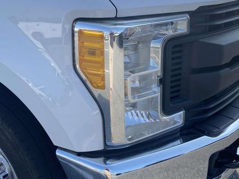 Used 2017 Ford F250 XL w/ Power Equipment Group RWD image 9