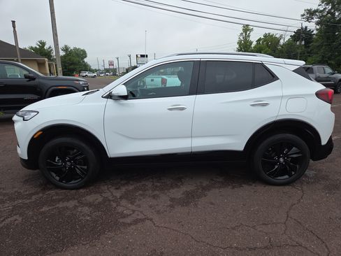 Used 2024 Buick Encore GX Sport Touring AWD/4WD image 6