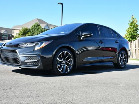 Used 2022 Toyota Corolla SE FWD image 3