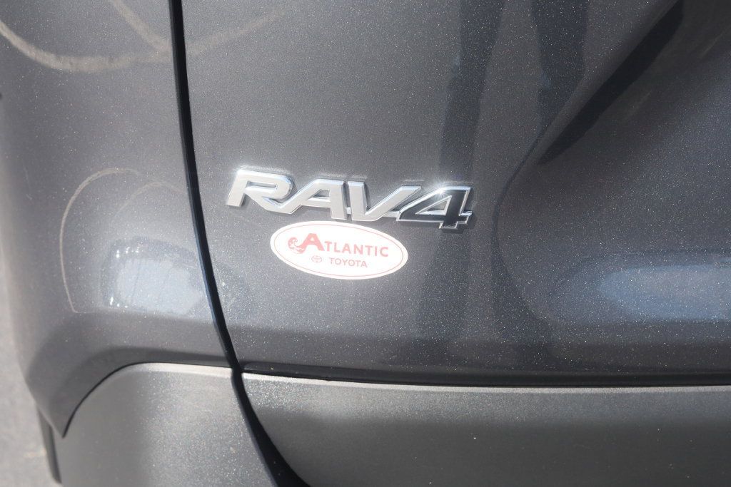 Used 2021 Toyota RAV4 XLE w/ Convenience Package AWD/4WD image 32
