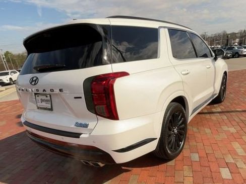 Used 2024 Hyundai Palisade Calligraphy image 9