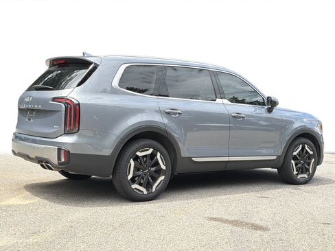 Used 2024 Kia Telluride EX w/ EX Captain's Chair Package AWD/4WD image 25