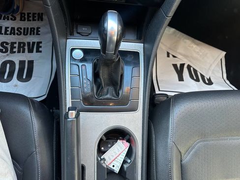 Used 2020 Volkswagen Passat 2.0T SE image 17