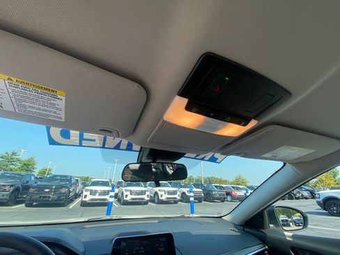 Used 2025 Nissan Altima 2.5 SV FWD image 19