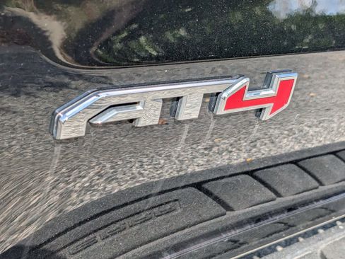 Certified 2023 GMC Sierra 1500 AT4 w/ AT4 Premium Package image 9