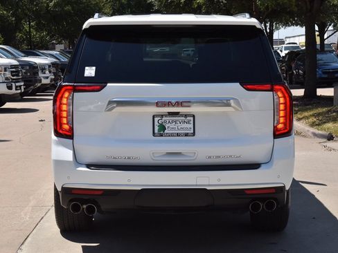 Used 2024 GMC Yukon XL Denali w/ Advanced Technology Package AWD/4WD image 9
