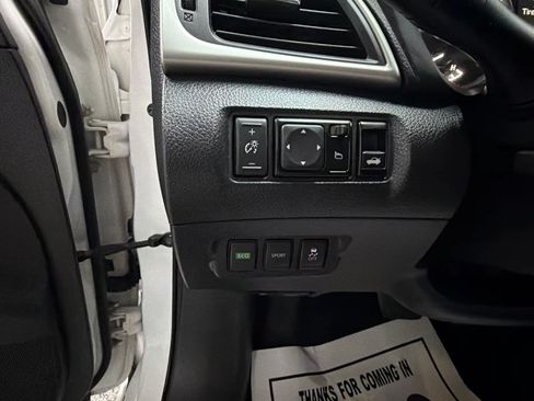 Used 2017 Nissan Sentra SR w/ SR Midnight Edition FWD image 14