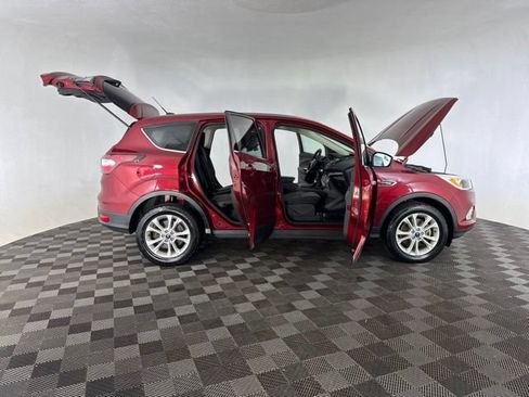 Used 2017 Ford Escape SE AWD/4WD image 16